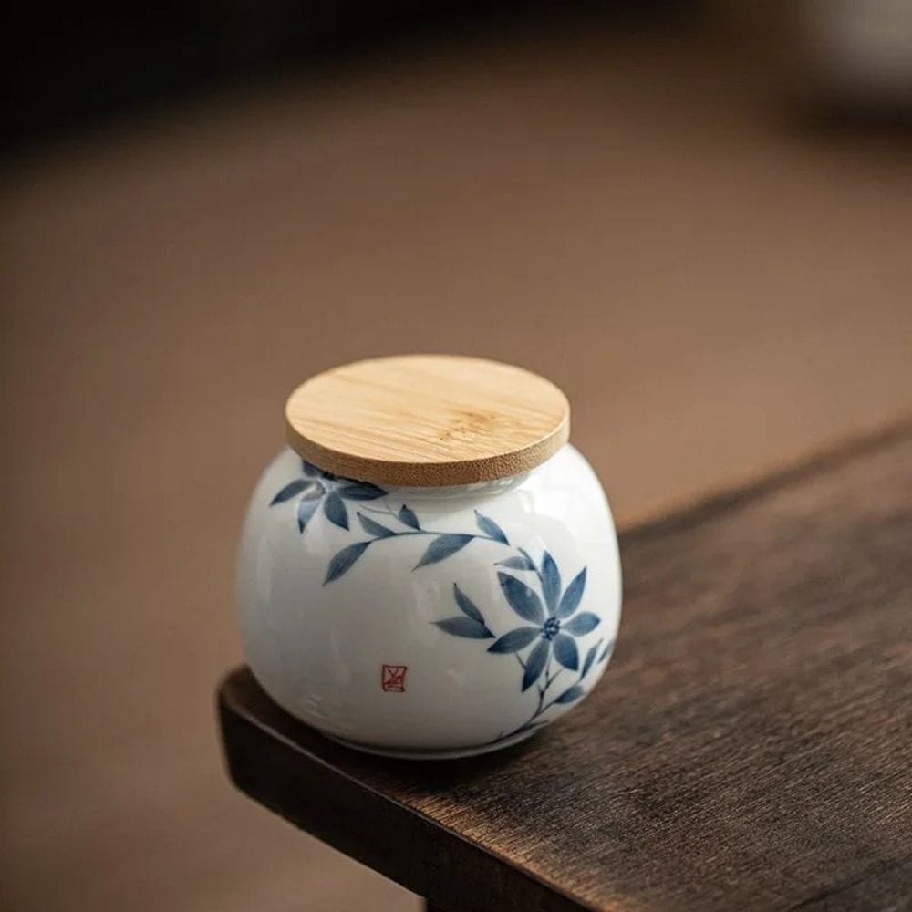 Boîte à thé en céramique bleue décor florale peinte à la main