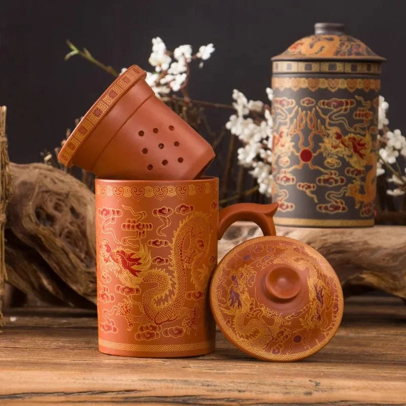 Tasse à thé artisanal en argile pourpre avec couvercle & infuseur 360 ml