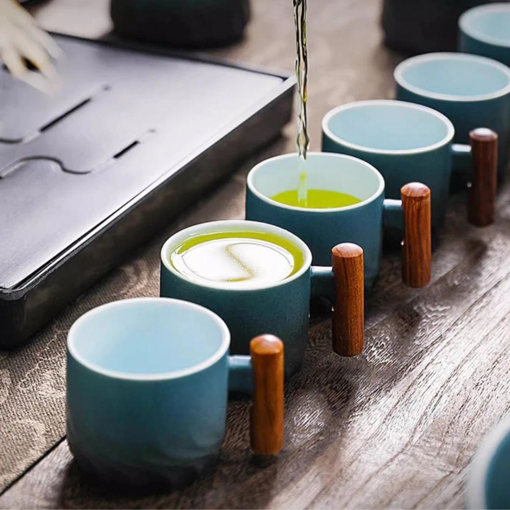 Tasse à thé artisanal vintage avec anse en bois Céramique style wabi-sabi