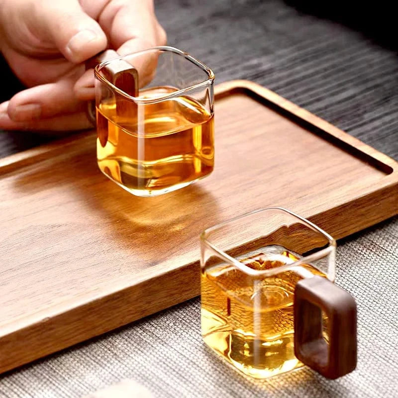 Tasse à thé en verre 90 ml poignée en noyer naturel