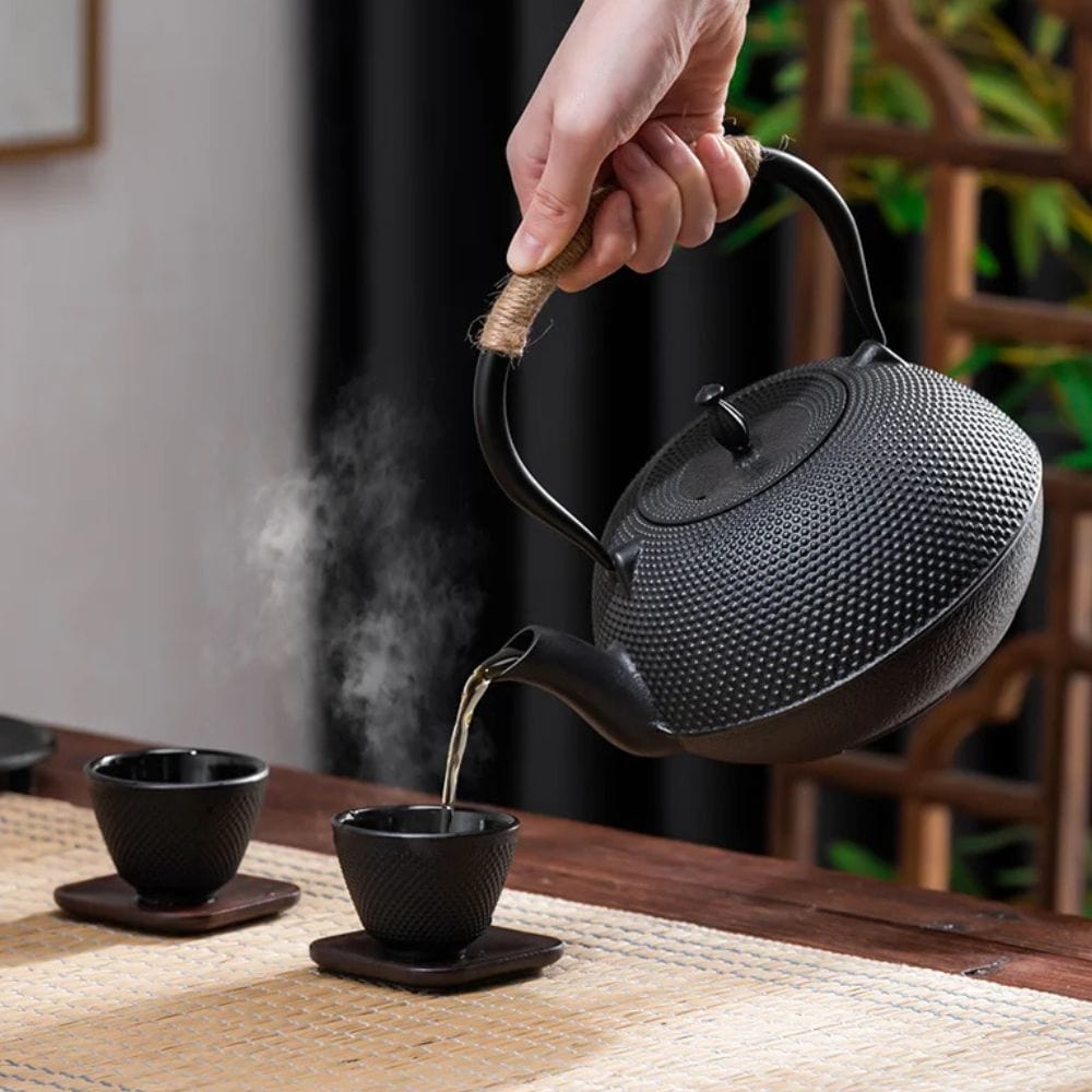 Théière en fonte 900 ml compatible feu direct