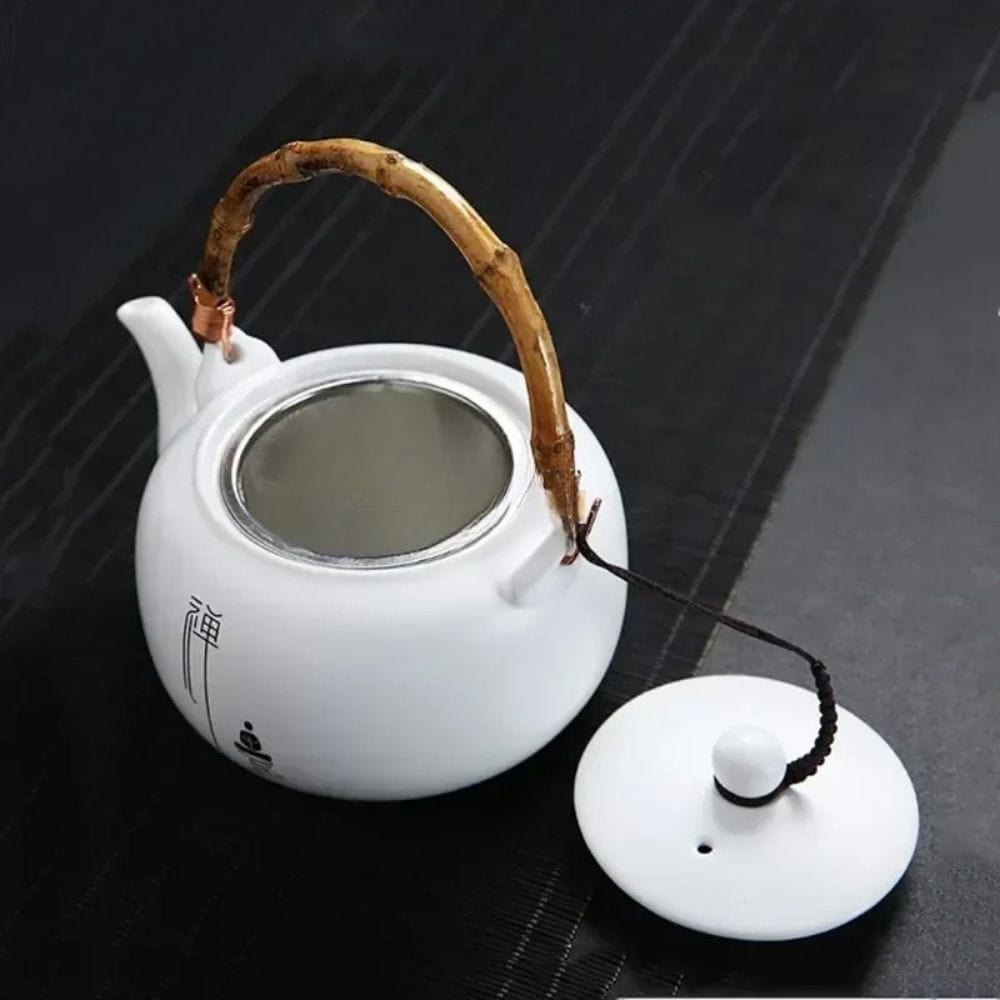 Théière en porcelaine blanche 680 ml avec filtre intégré