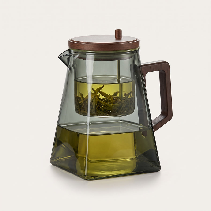 La théière flottante en verre