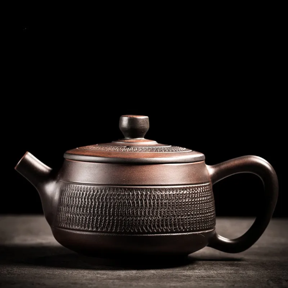Théière artisanale en poterie violette de Jianshui pour Gong Fu Cha