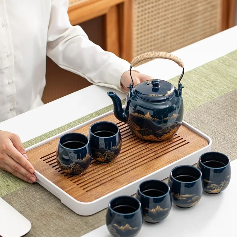 Tasse à thé japonaise noire en céramique