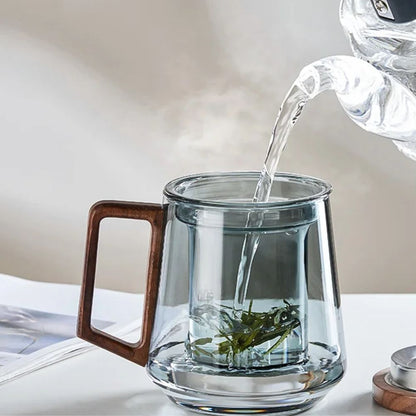 Tasse à thé en verre avec poignée bois