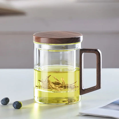 Tasse à thé en verre avec poignée bois