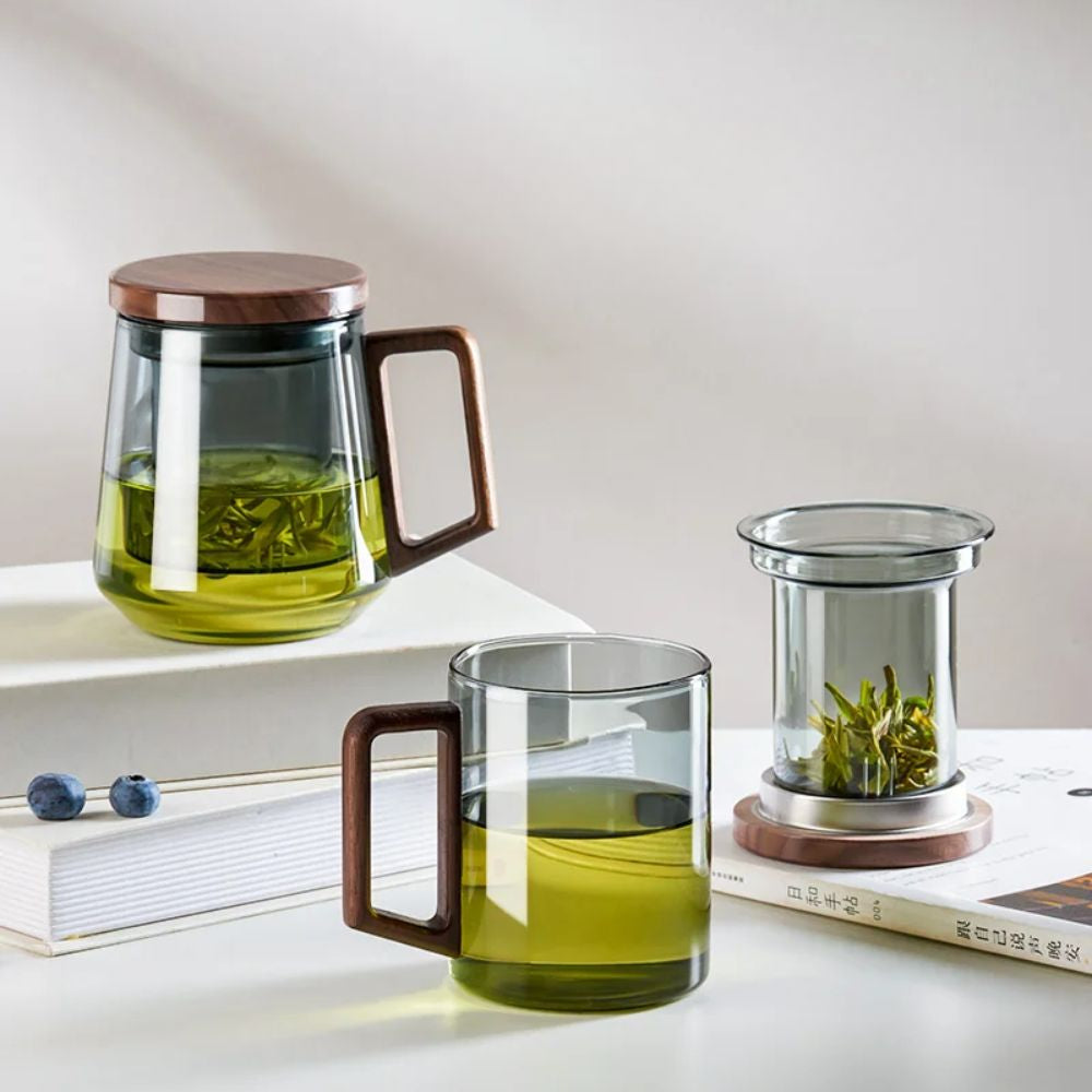 Tasse à thé en verre avec poignée bois