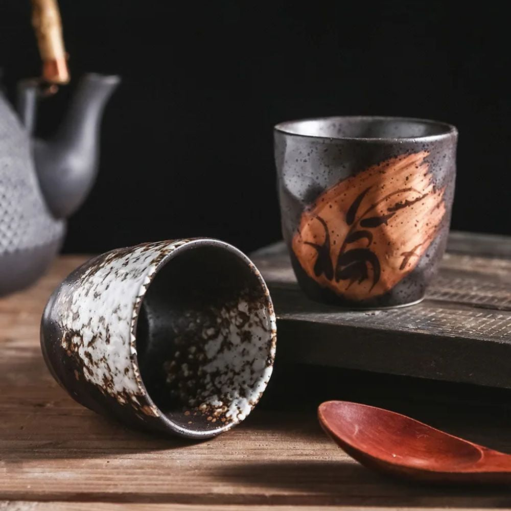 Tasse à thé japonaise en céramique florale