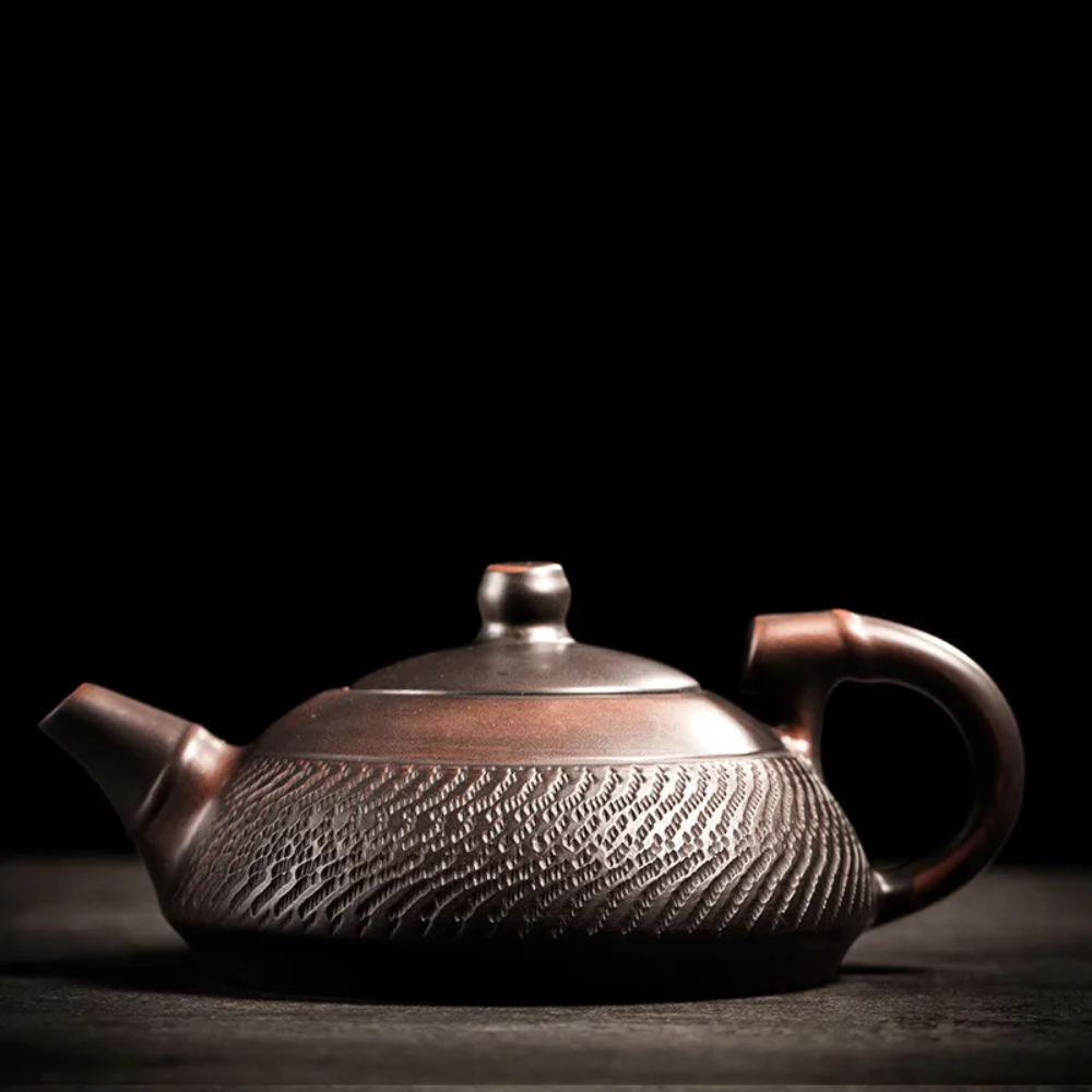 Théière artisanale en poterie violette de Jianshui pour Gong Fu Cha