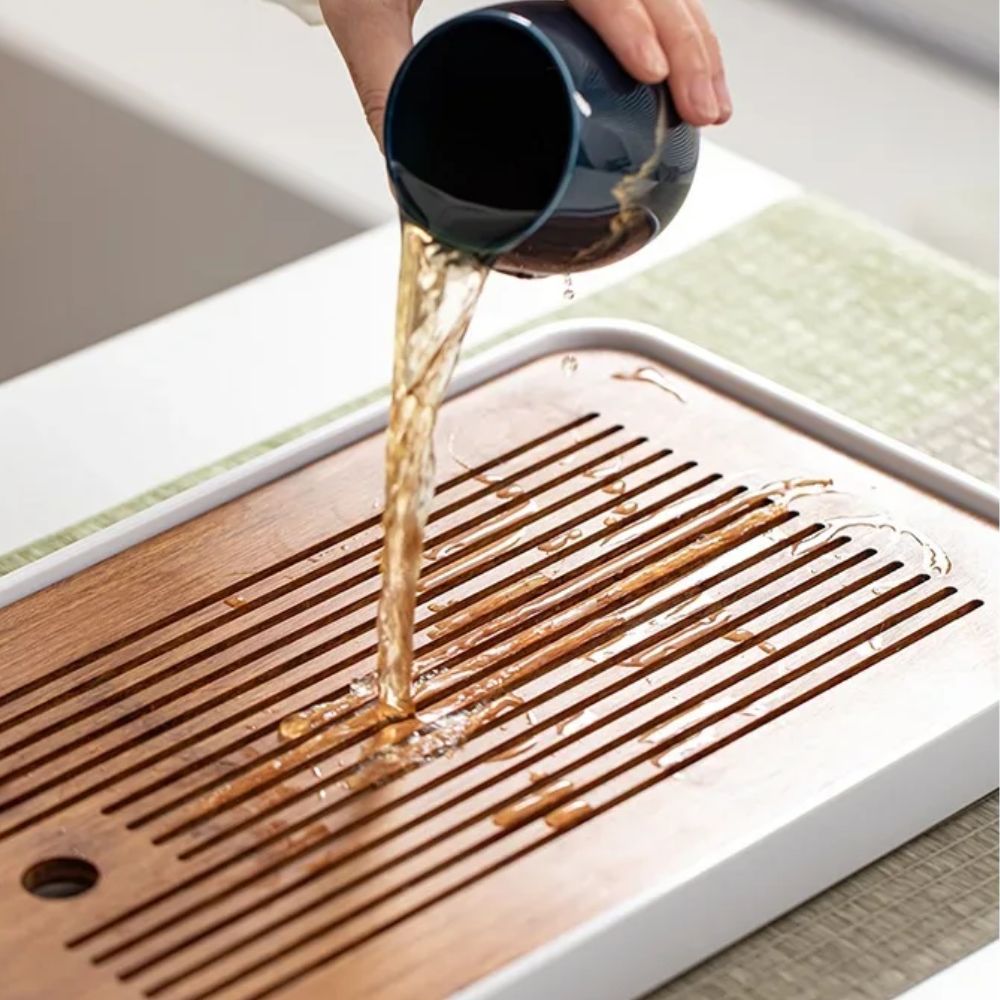 Tasse à thé japonaise noire en céramique