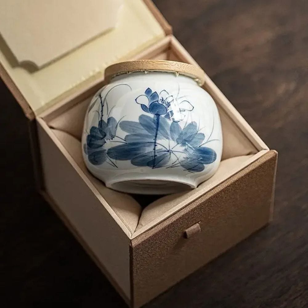 Boîte à thé en céramique bleue décor florale peinte à la main