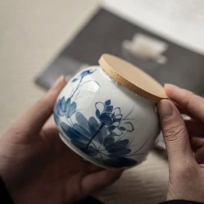 Boîte à thé en céramique bleue décor florale peinte à la main
