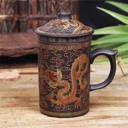 Tasse à thé artisanal en argile pourpre avec couvercle & infuseur 360 ml