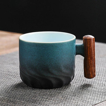 Tasse à thé artisanal vintage avec anse en bois Céramique style wabi-sabi