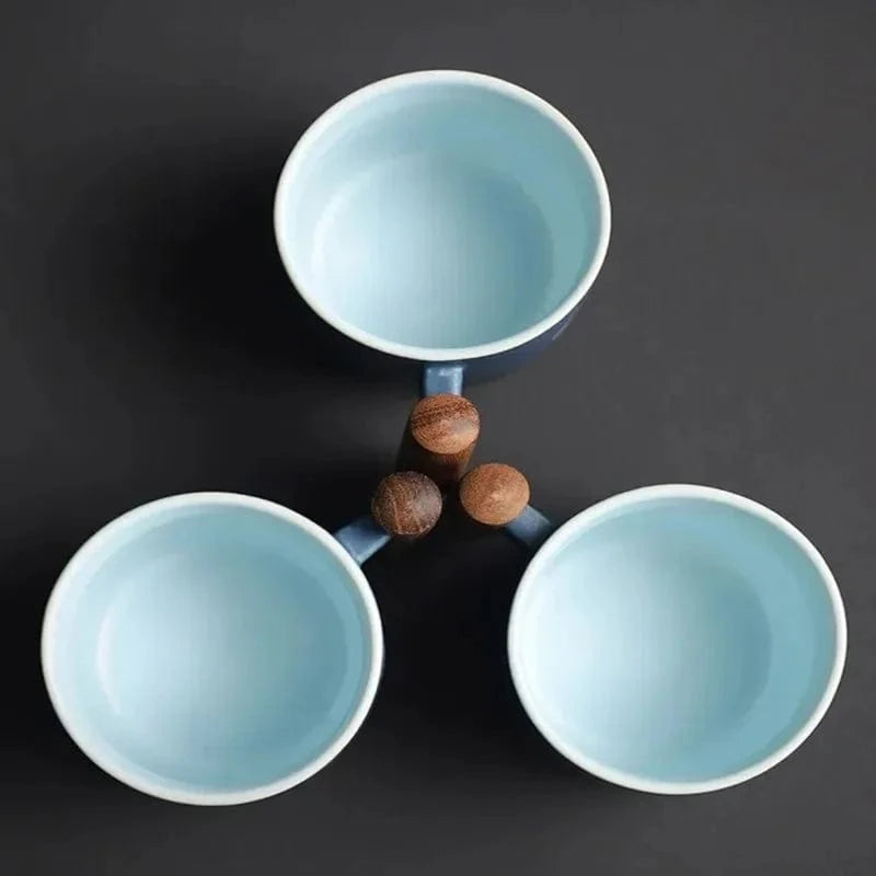 Tasse à thé artisanal vintage avec anse en bois Céramique style wabi-sabi