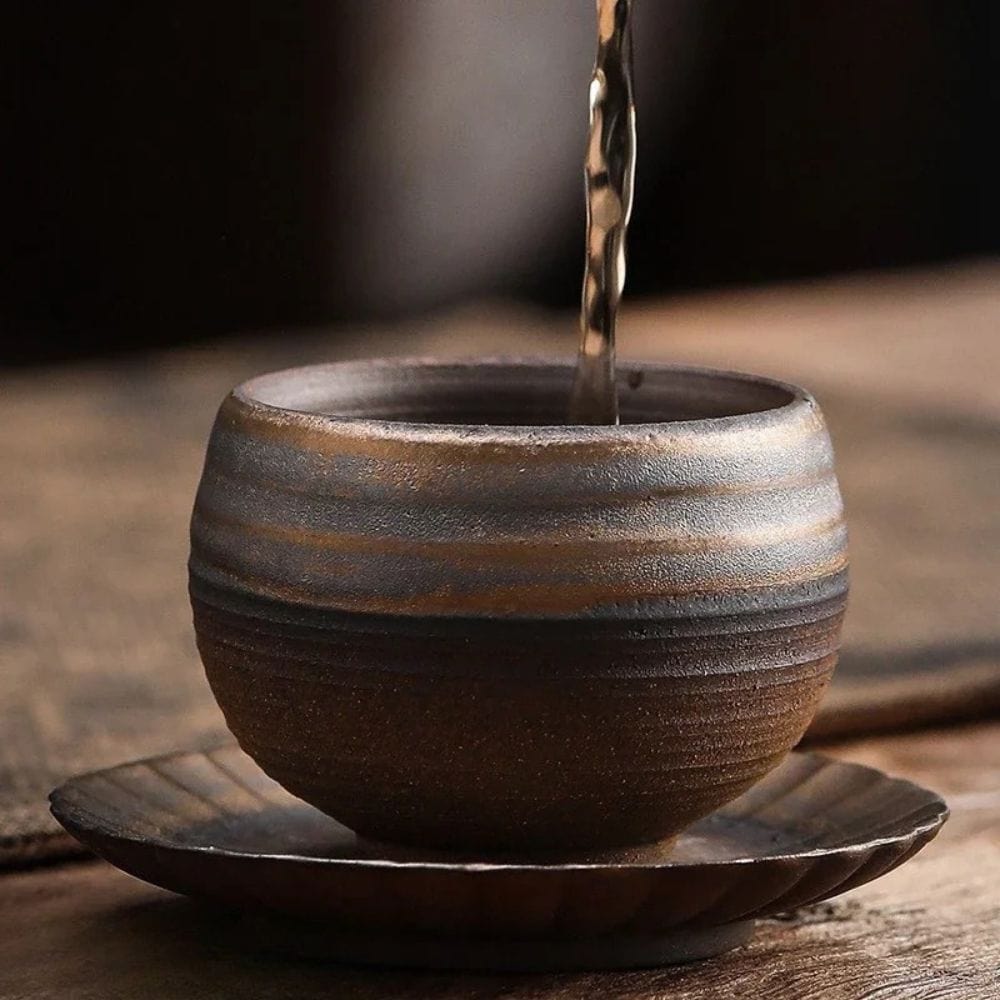 Tasse à thé japonaise en céramique style artisanal pigmenté