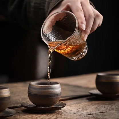 Tasse à thé japonaise en céramique style artisanal pigmenté