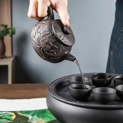 Théière en argile violette gravure lotus faite main (300 ml)