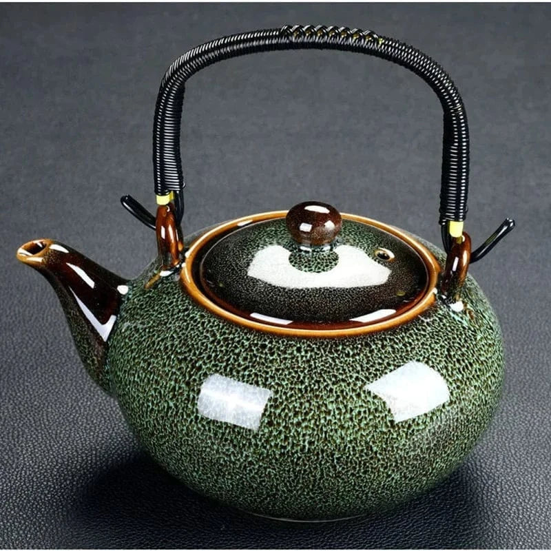 Théière en céramique 700 ml design épuré pour infusions fleuries