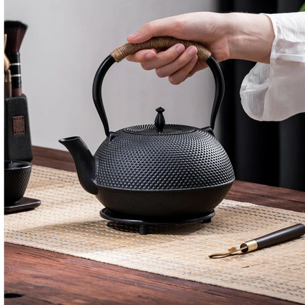 Théière en fonte 900 ml compatible feu direct