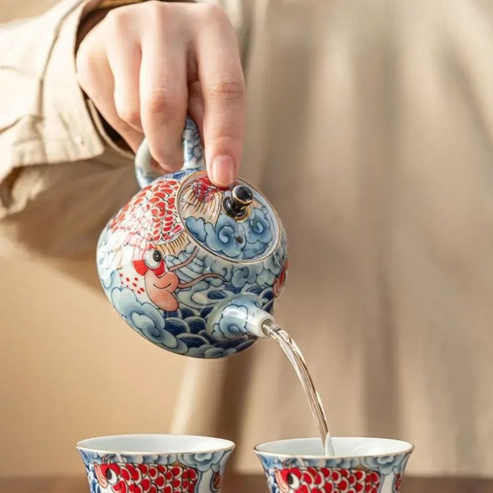 Théière en porcelaine décor sous glaçure 120 ml avec infuseur